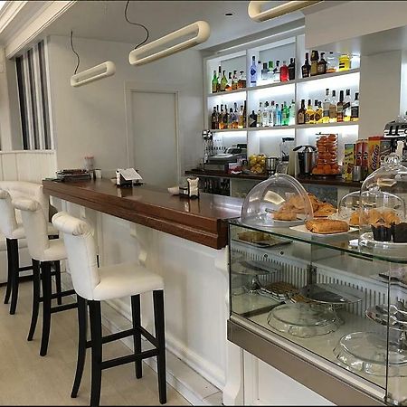 מאלפיקה Hostal-Pension Panchito מראה חיצוני תמונה
